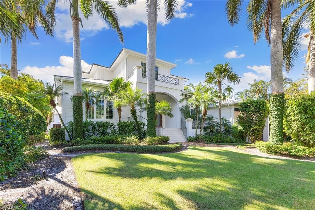 636 14th AVE S NAPLES, FL 34102