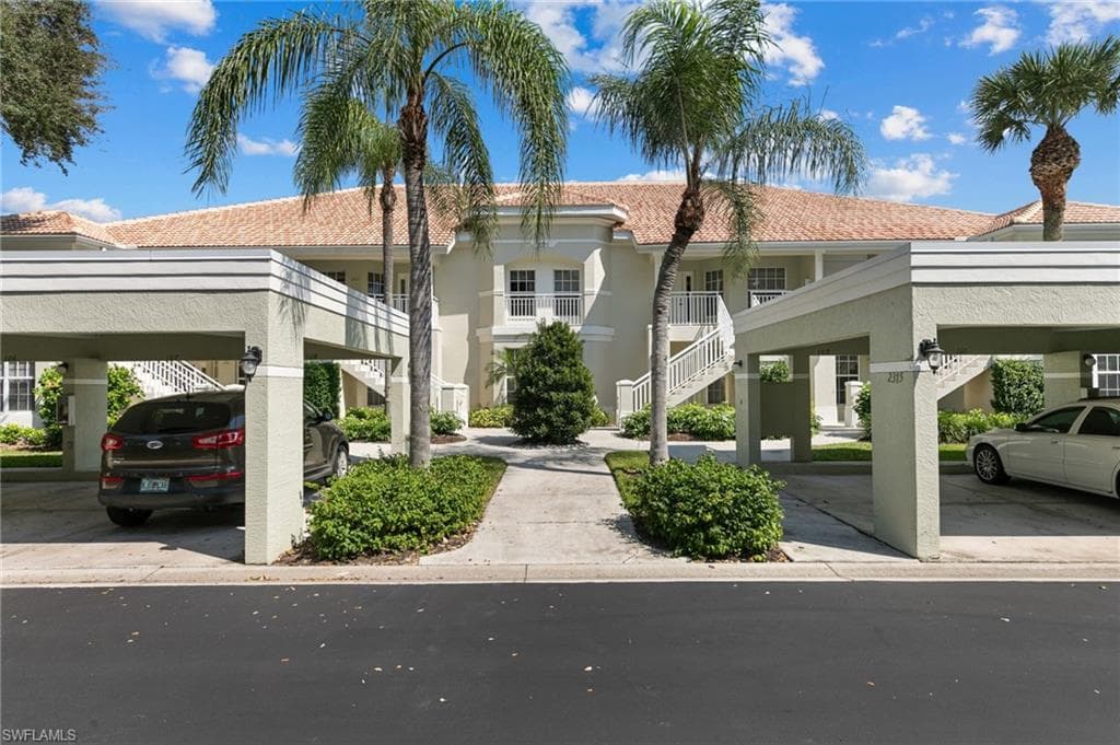 2375 Harmony LN 202 NAPLES, FL 34109