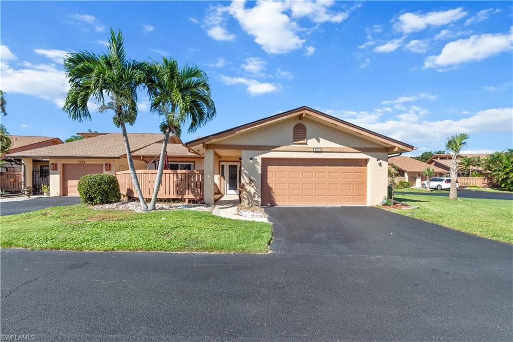 6453 Royal Woods DR FORT MYERS, FL 33908