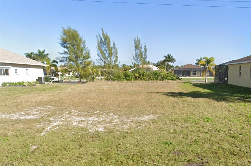 2517 38th ST CAPE CORAL, FL 33914