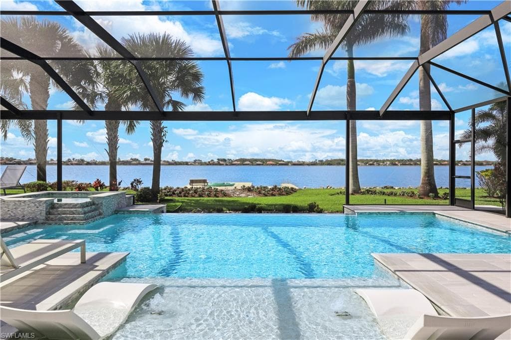 9063 Graphite CIR NAPLES, FL 34120
