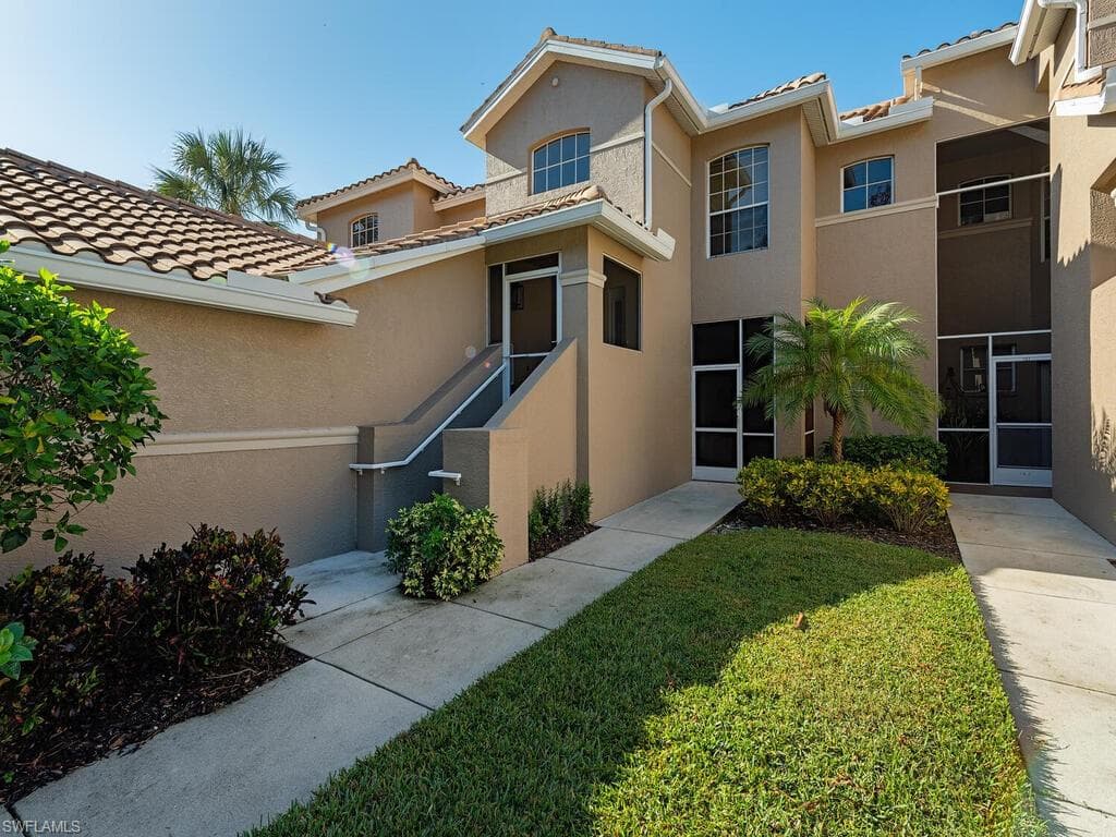 8245 Danbury BLVD 3-101 NAPLES, FL 34120
