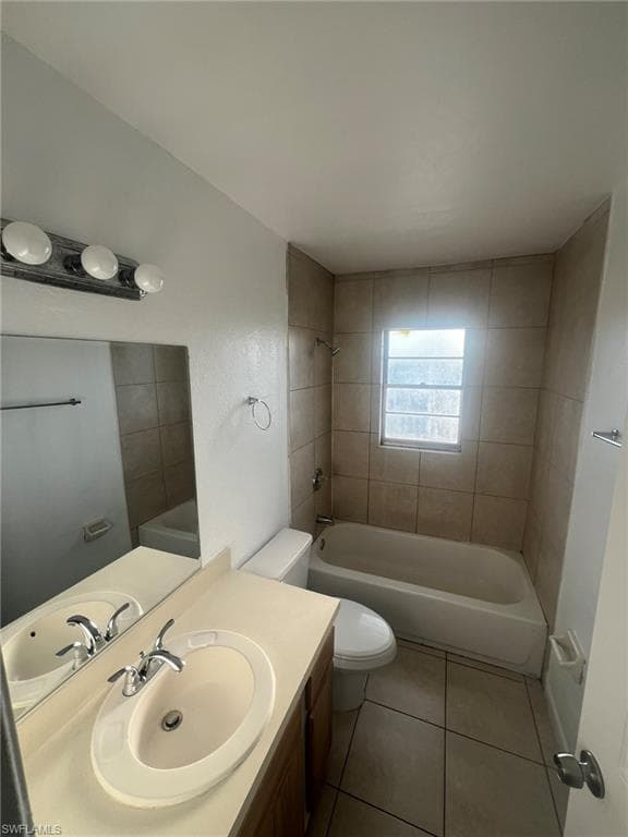 11431 Char Ann DR 5 FORT MYERS, FL 33908