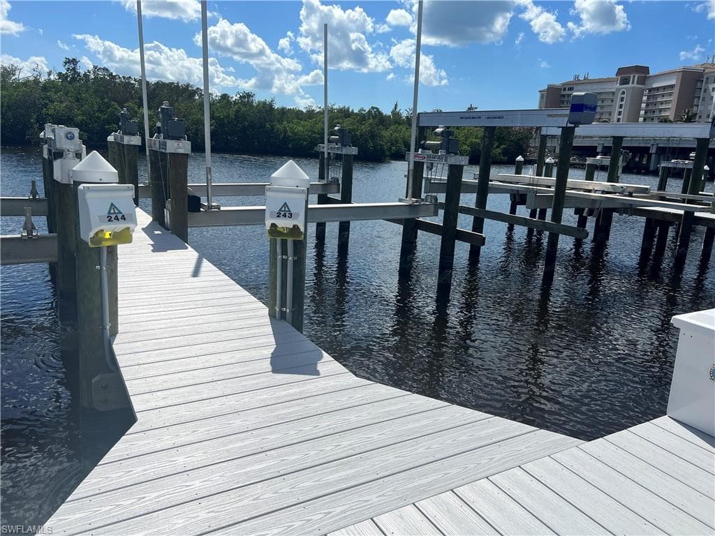 243D Wiggins Bay DR NAPLES, FL 34110