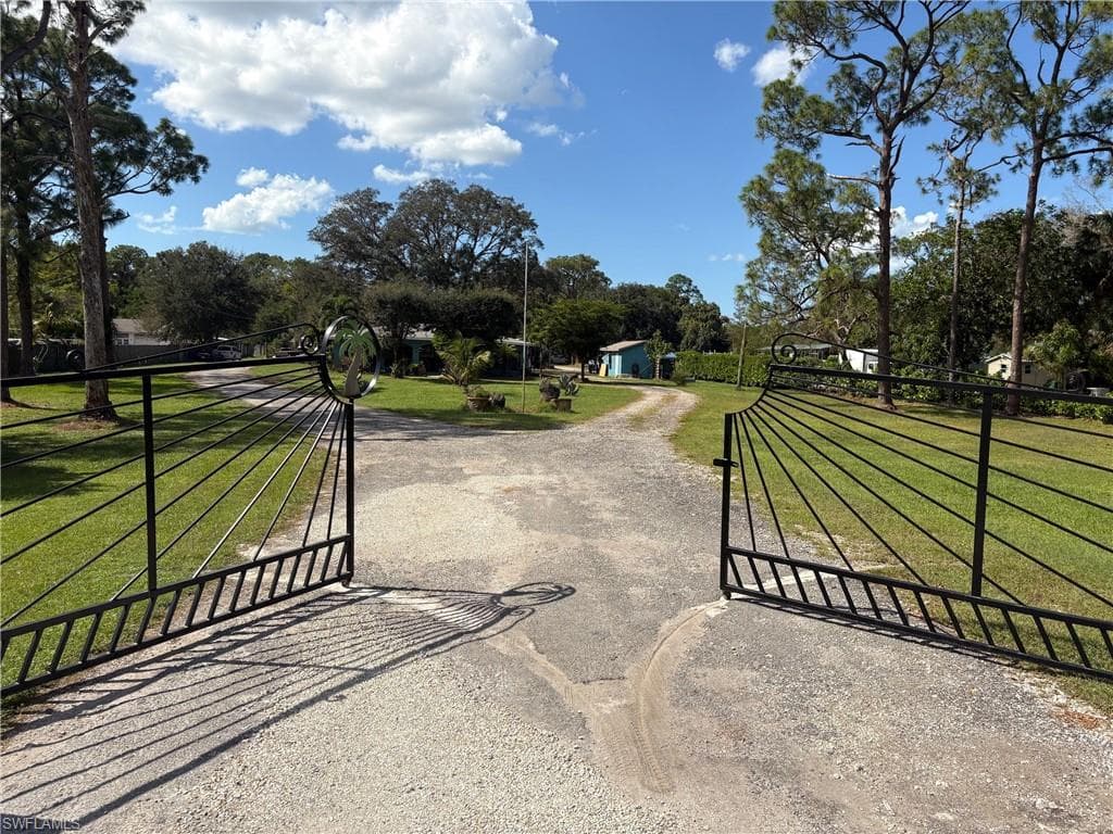 1320 Saint Clair Shores RD NAPLES, FL 34104