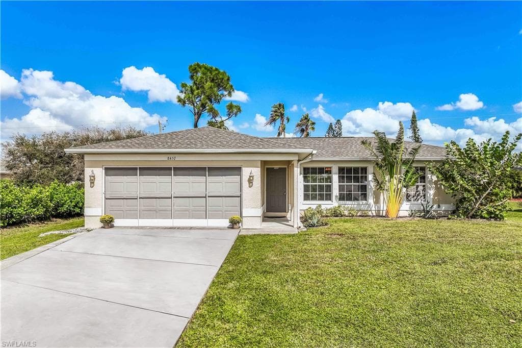 8457 Robin RD FORT MYERS, FL 33967