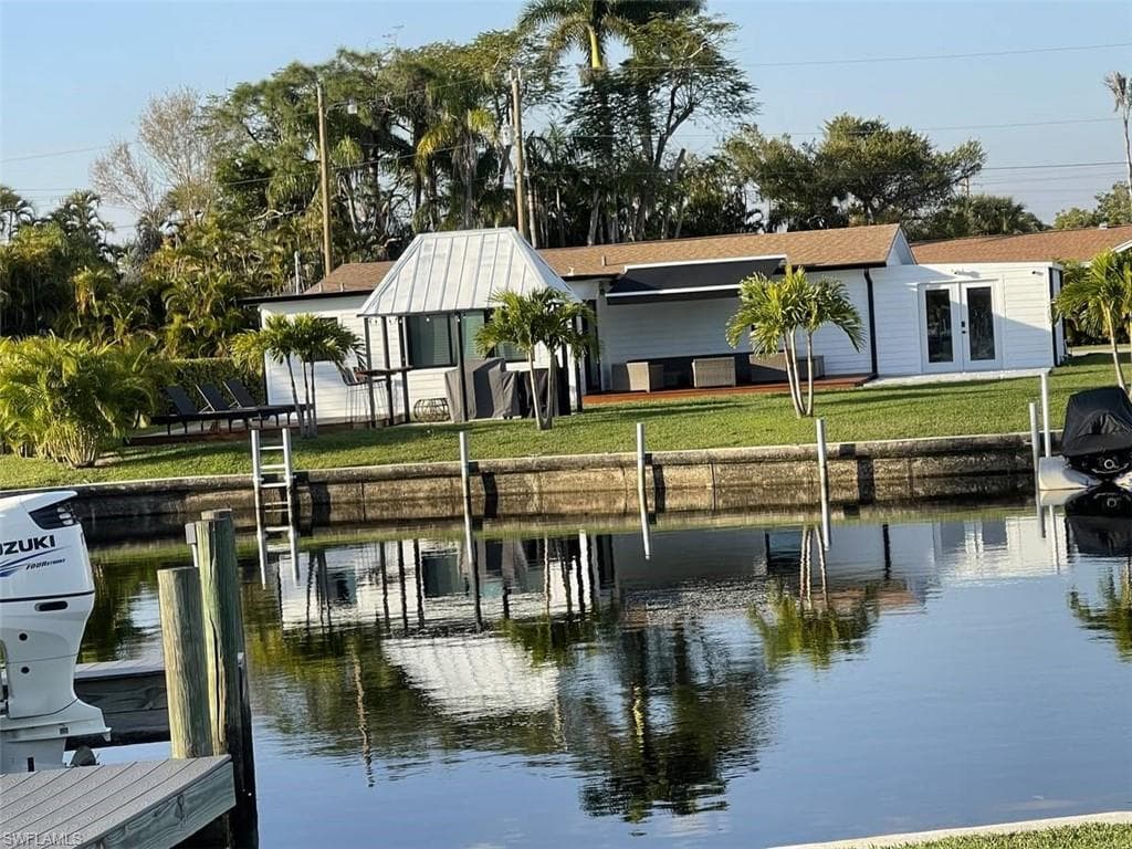 421 Cross ST NORTH FORT MYERS, FL 33903