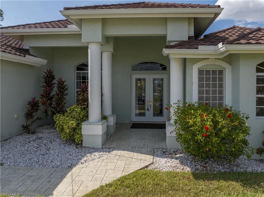 1524 SW 4th CT CAPE CORAL, FL 33991