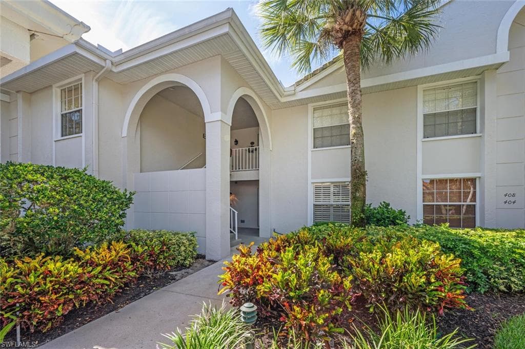 6260 Bellerive AVE 404 NAPLES, FL 34119