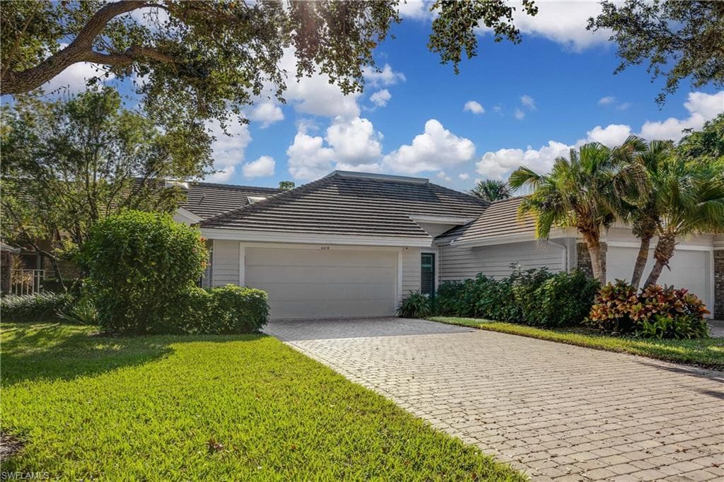 6618 Trident WAY G-2 NAPLES, FL 34108