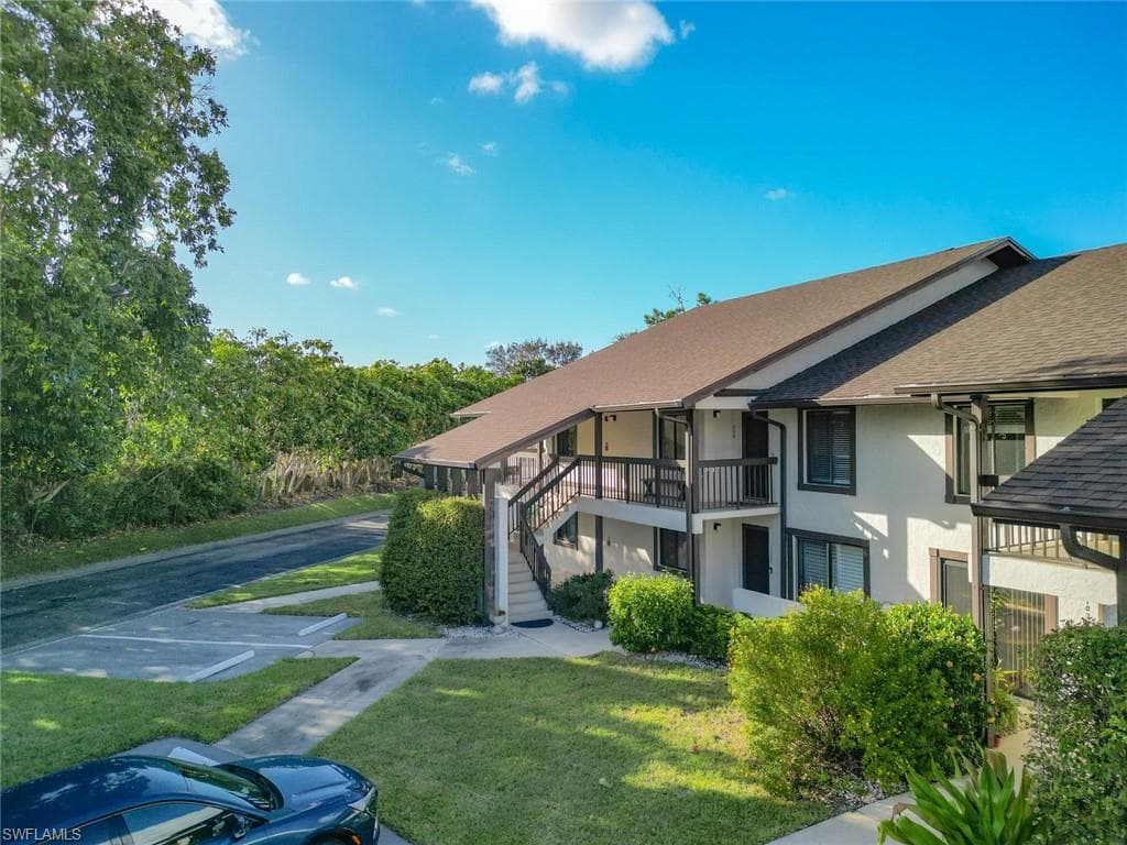 800 Misty Pines CIR H-201 NAPLES, FL 34105