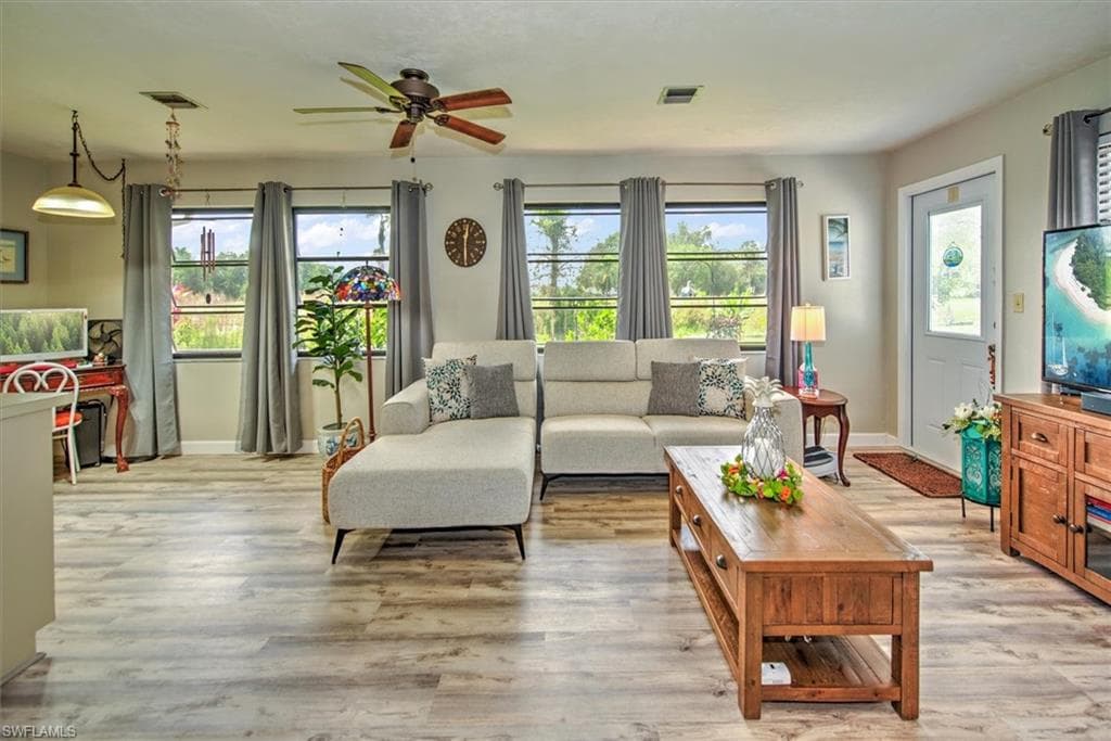 19988 Lake Vista CIR LEHIGH ACRES, FL 33936