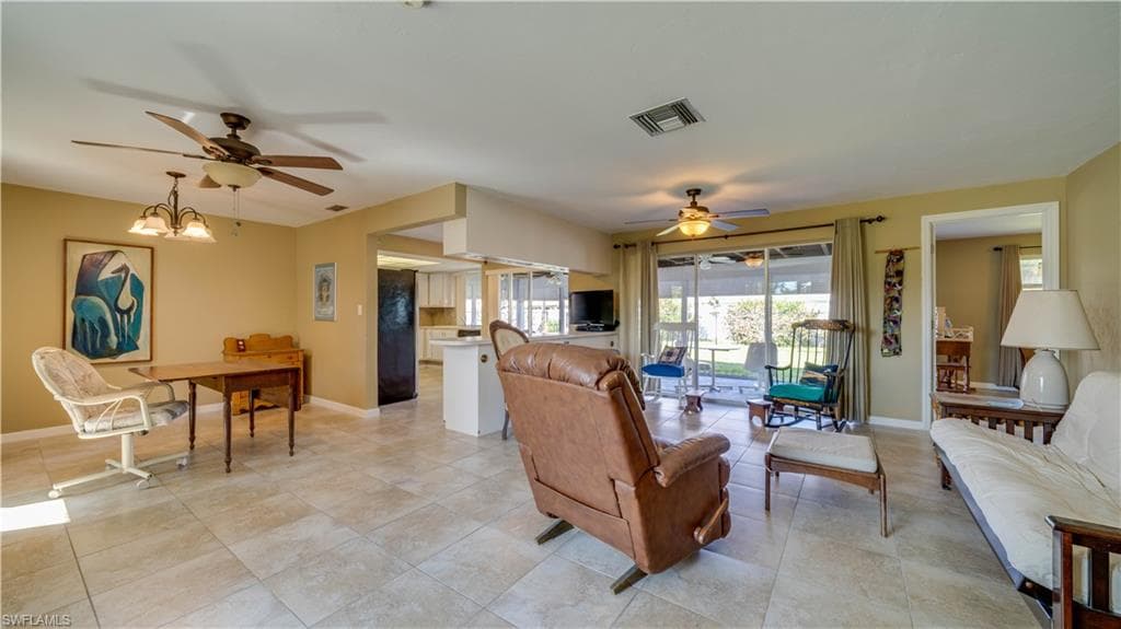239 SE 45th TER CAPE CORAL, FL 33904