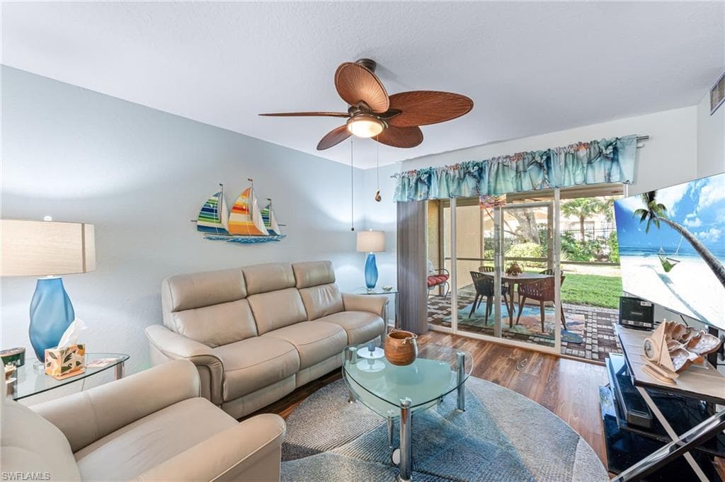 26800 Rosewood Pointe LN 104 BONITA SPRINGS, FL 34135