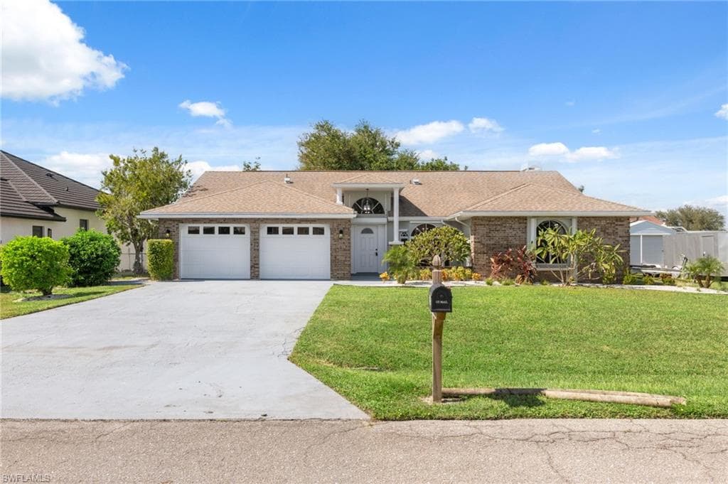 2207 Havana AVE FORT MYERS, FL 33905