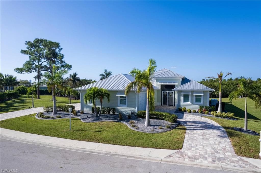 6012 Eagle Watch CT NORTH FORT MYERS, FL 33917