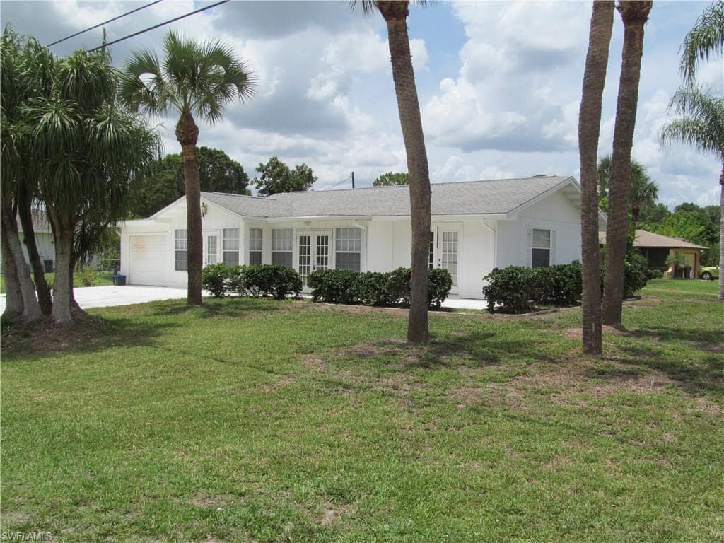607 E 3rd ST LEHIGH ACRES, FL 33936