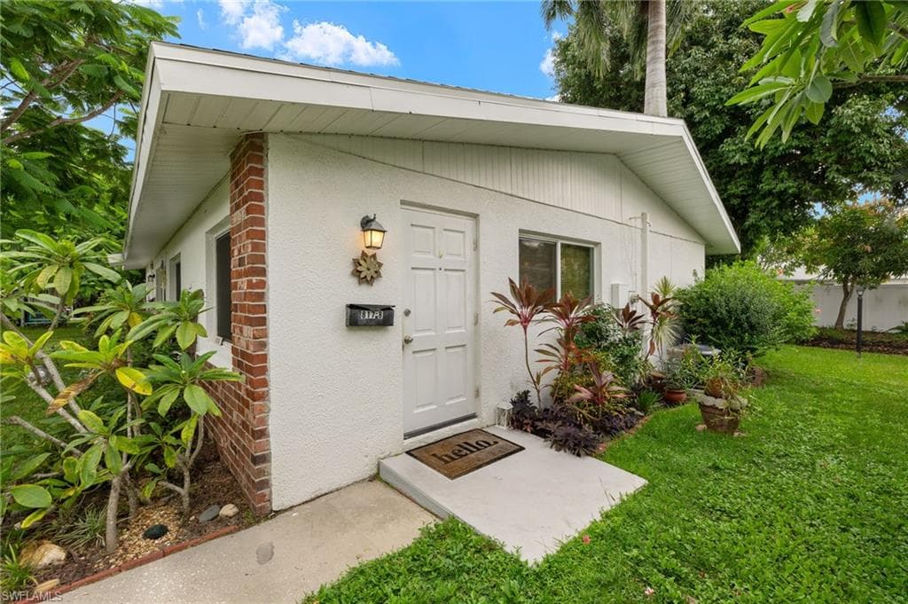 817 Courtington LN 2 FORT MYERS, FL 33919