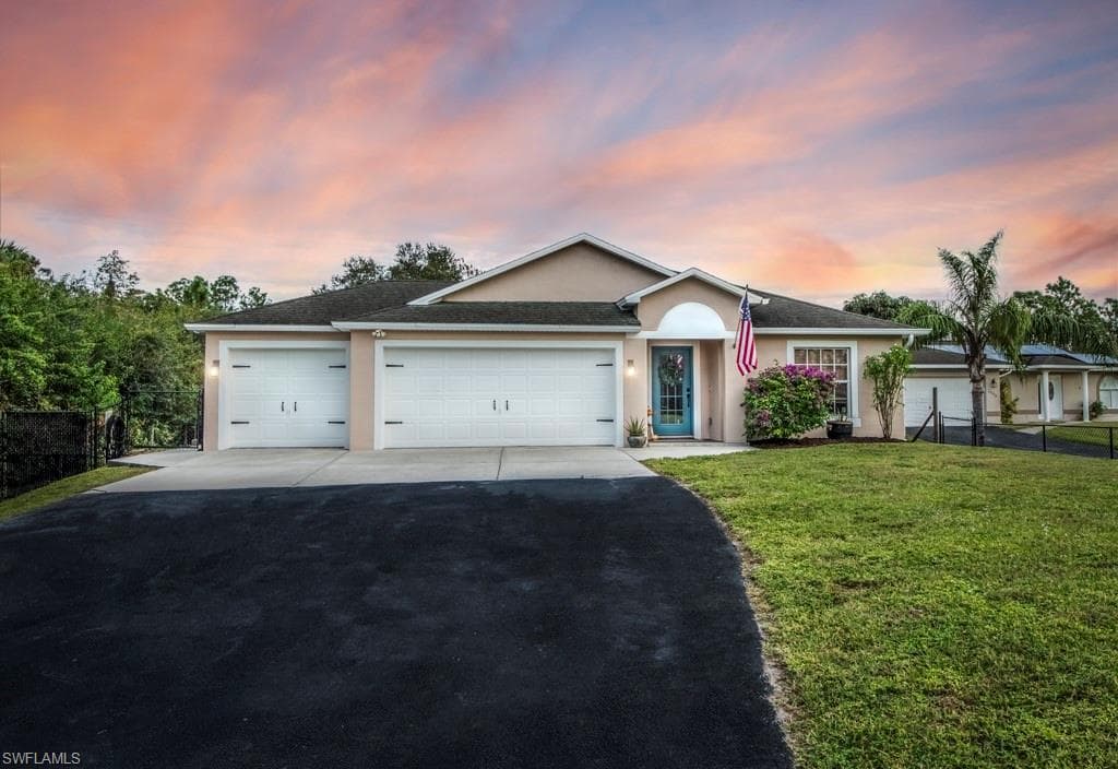 2835 35th AVE NE NAPLES, FL 34120