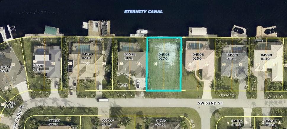 2203 SW 52nd ST CAPE CORAL, FL 33914