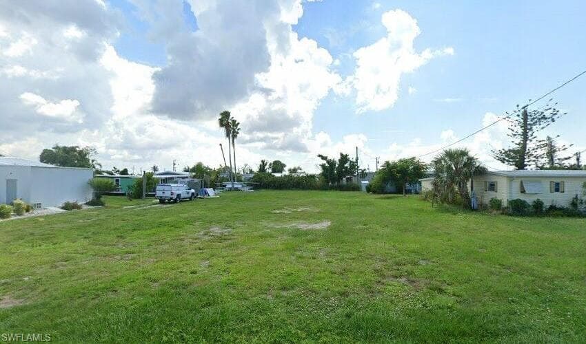 4715 Sandpiper DR ST. JAMES CITY, FL 33956