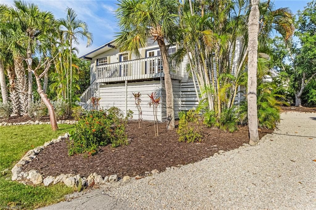 567 Rabbit RD SANIBEL, FL 33957