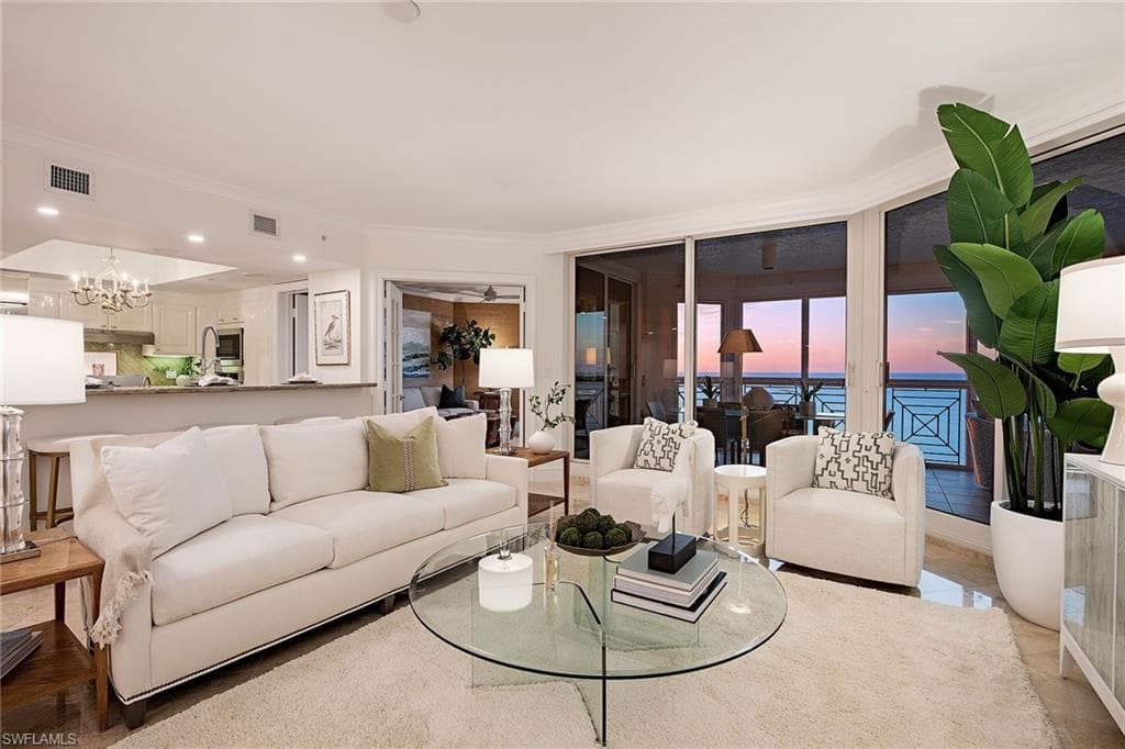 4021 Gulf Shore BLVD N 1802 NAPLES, FL 34103