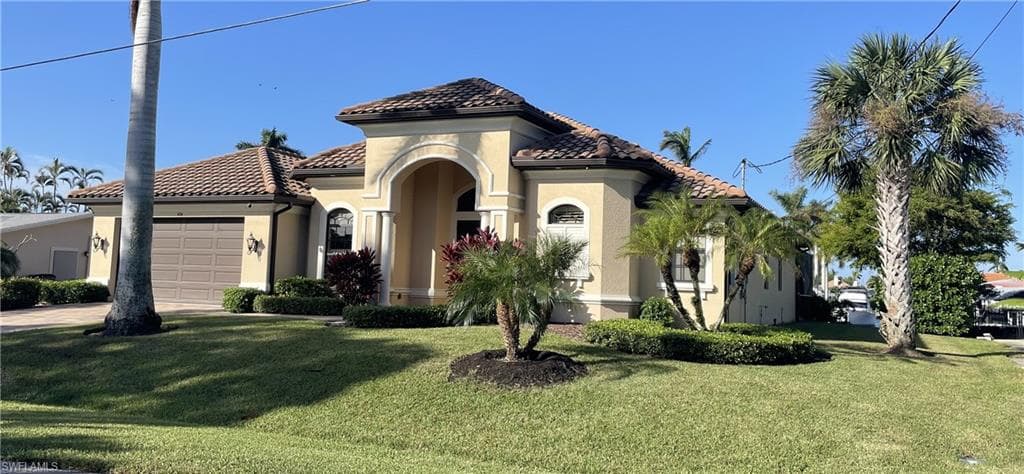494 Keenan AVE FORT MYERS, FL 33919
