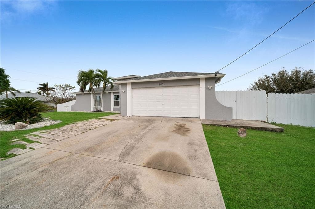 1631 SW 22nd LN CAPE CORAL, FL 33991