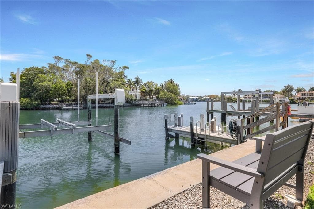 1930 Gulf Shore BLVD N D202 NAPLES, FL 34102