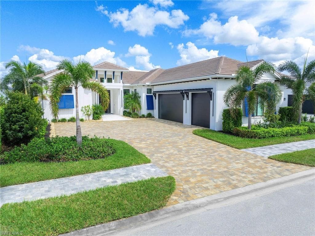 9901 Montiano DR NAPLES, FL 34113