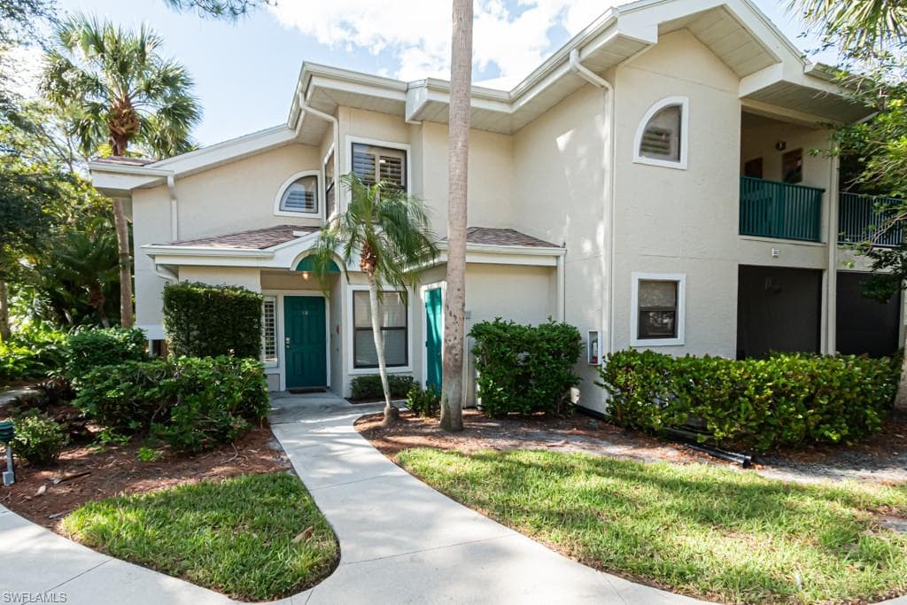 55 Emerald Woods DR C8 NAPLES, FL 34108
