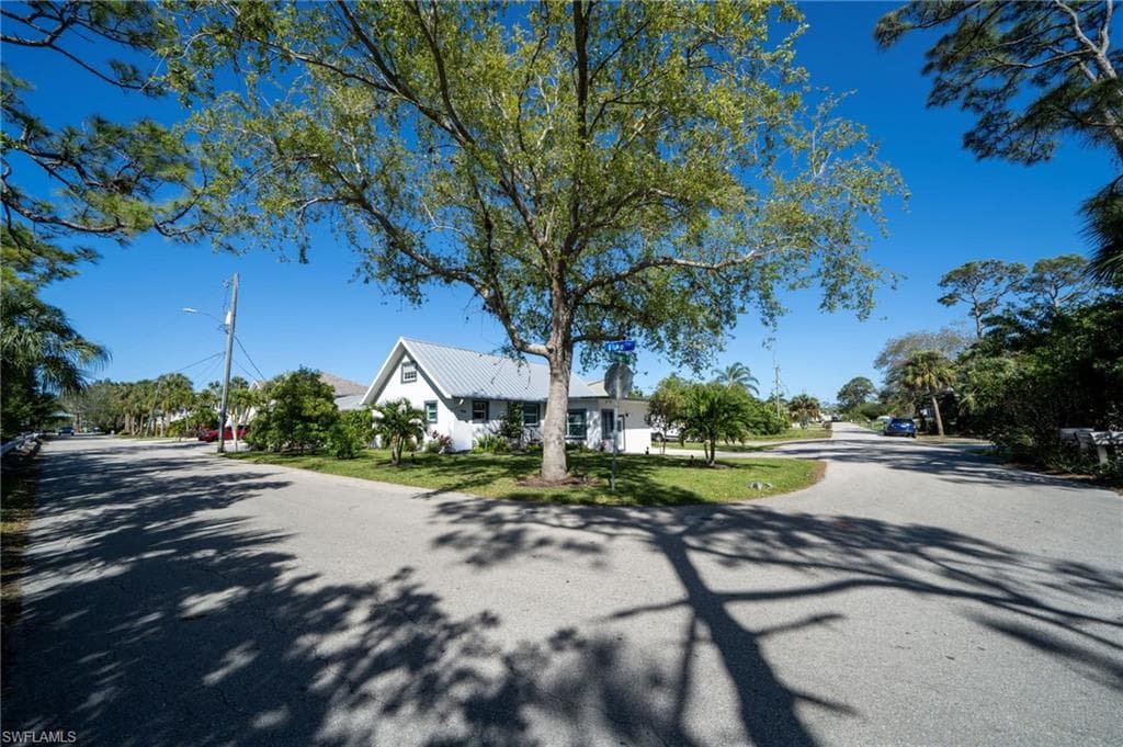 3986 Bennett LN BONITA SPRINGS, FL 34134