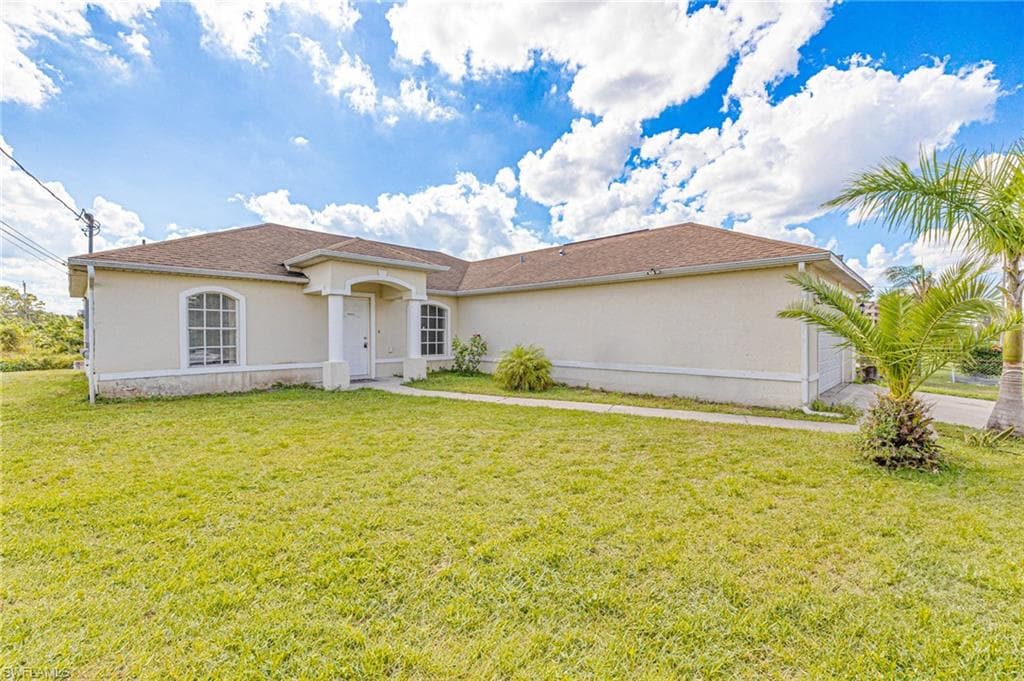 3107 39th ST SW LEHIGH ACRES, FL 33976