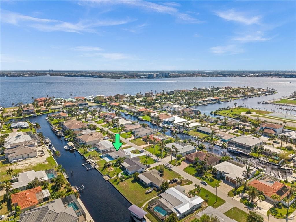 1117 Lincoln CT CAPE CORAL, FL 33904
