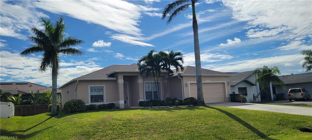 902 SW 21st LN CAPE CORAL, FL 33991