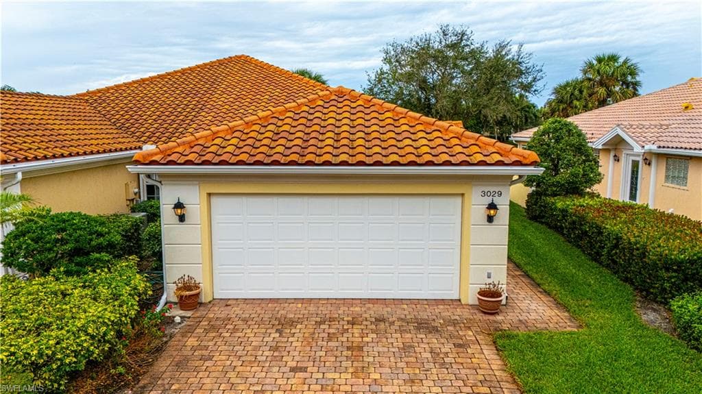 3029 Futuna LN NAPLES, FL 34119