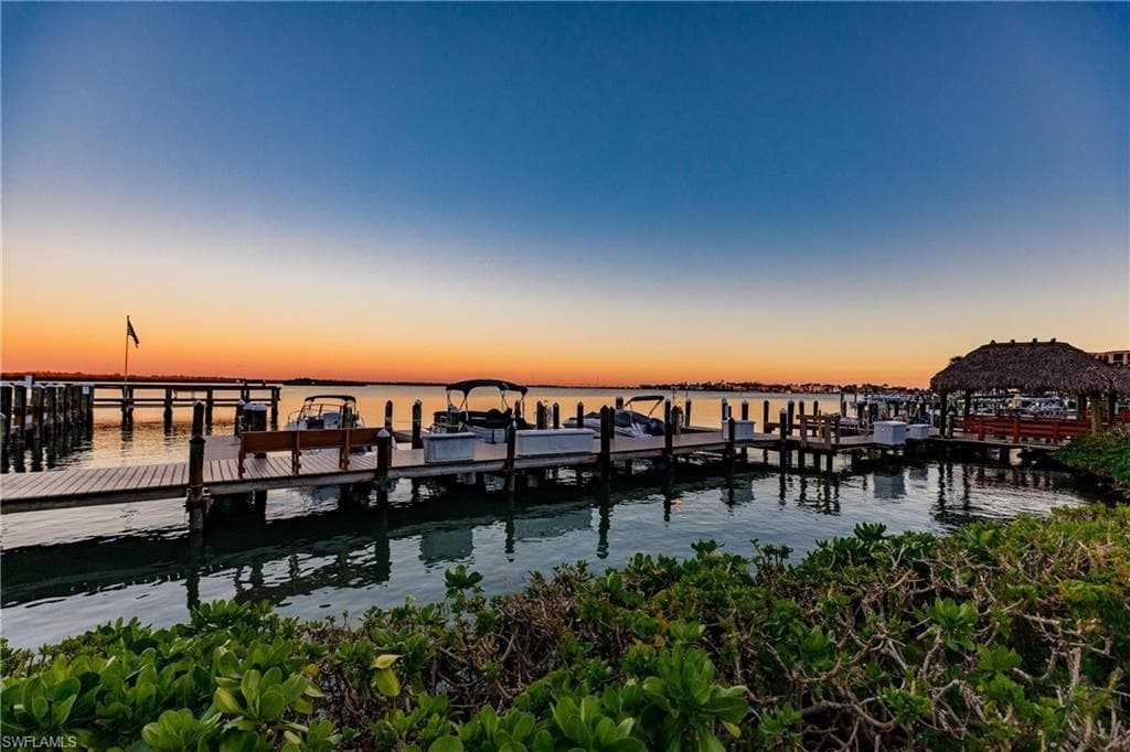 1085 Bald Eagle DR B308 MARCO ISLAND, FL 34145