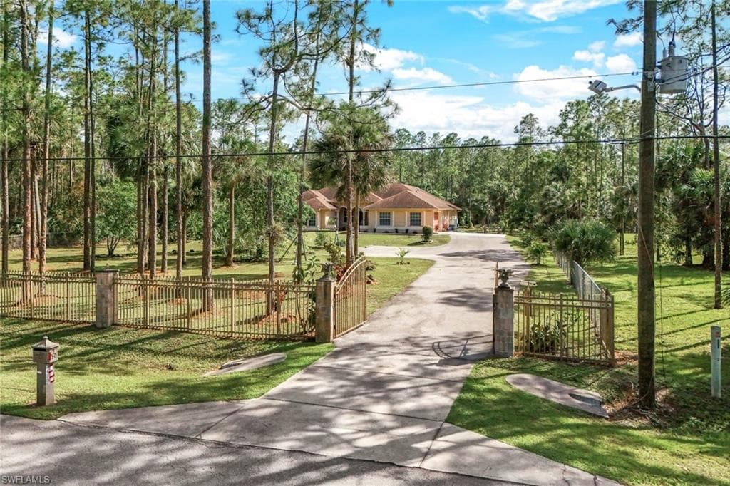 3460 6th AVE SE NAPLES, FL 34117