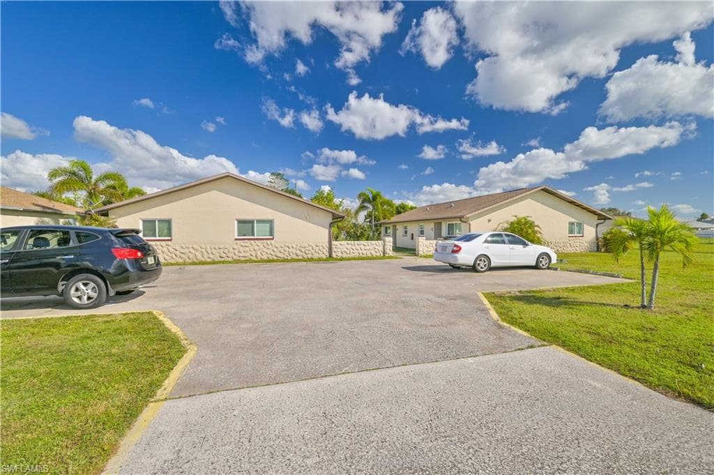 3215 Skyline BLVD CAPE CORAL, FL 33914