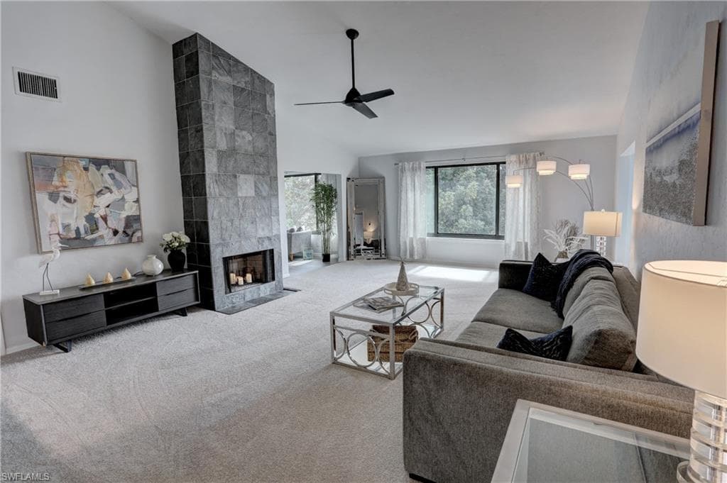 607 Courtside DR F-202 NAPLES, FL 34105