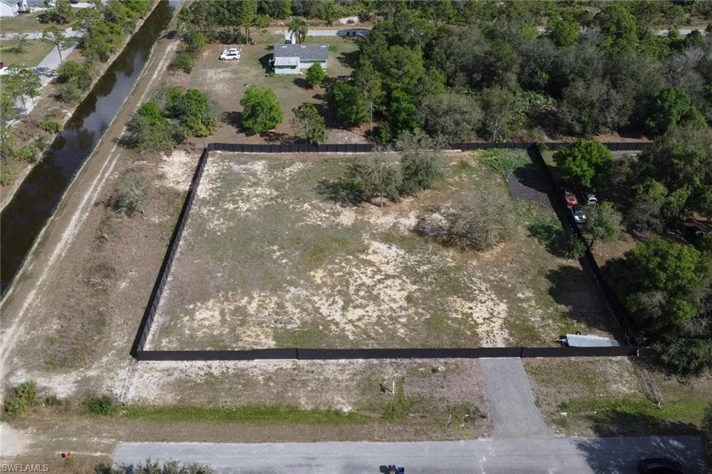 720 5th AVE LEHIGH ACRES, FL 33972