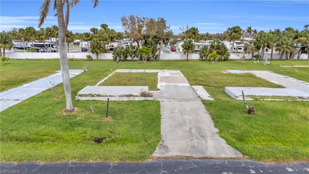 144 Raintree LN FORT MYERS, FL 33908