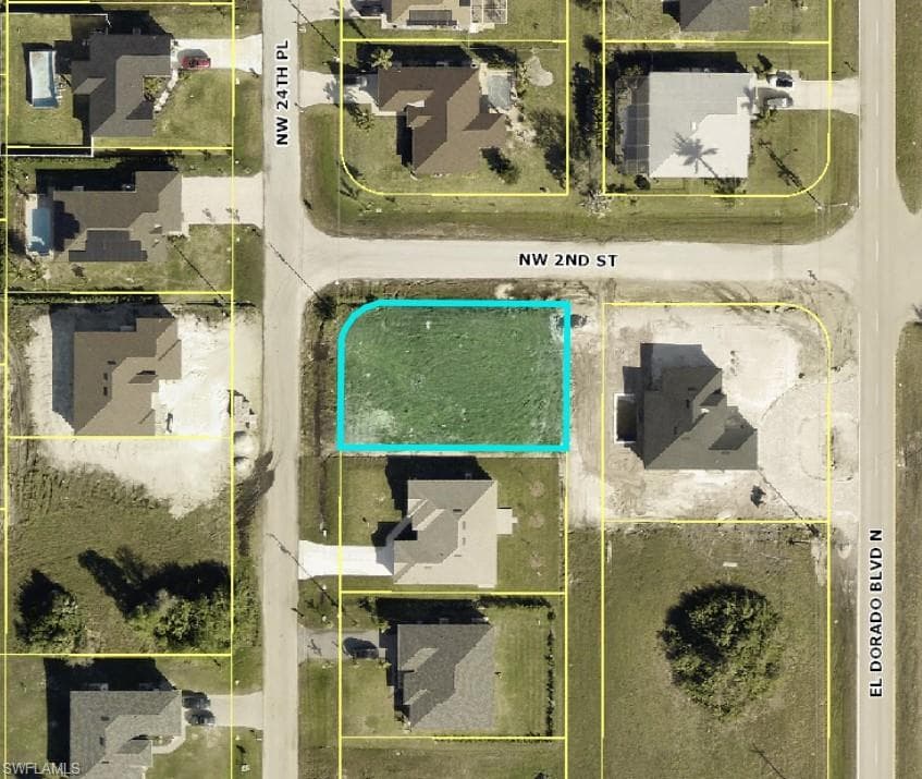127 NW 24th PL CAPE CORAL, FL 33993
