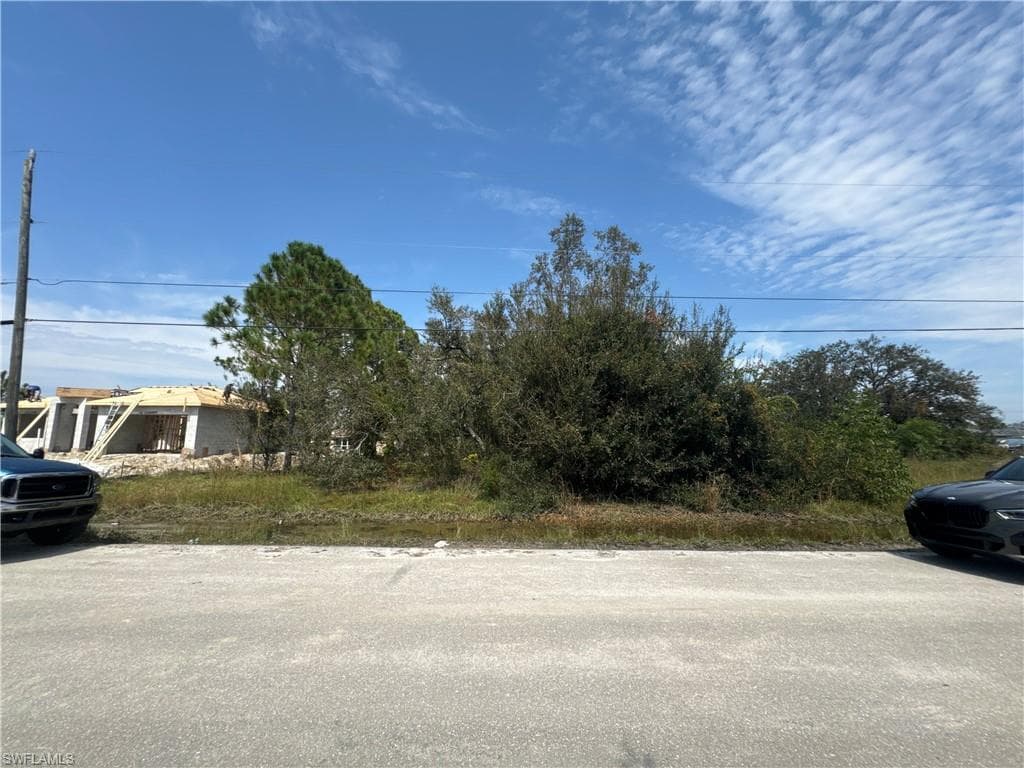 3812 9th ST SW LEHIGH ACRES, FL 33976
