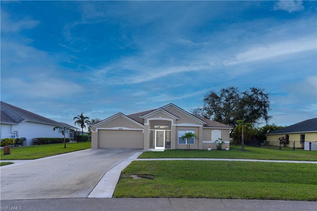 4684 Varsity CIR LEHIGH ACRES, FL 33971