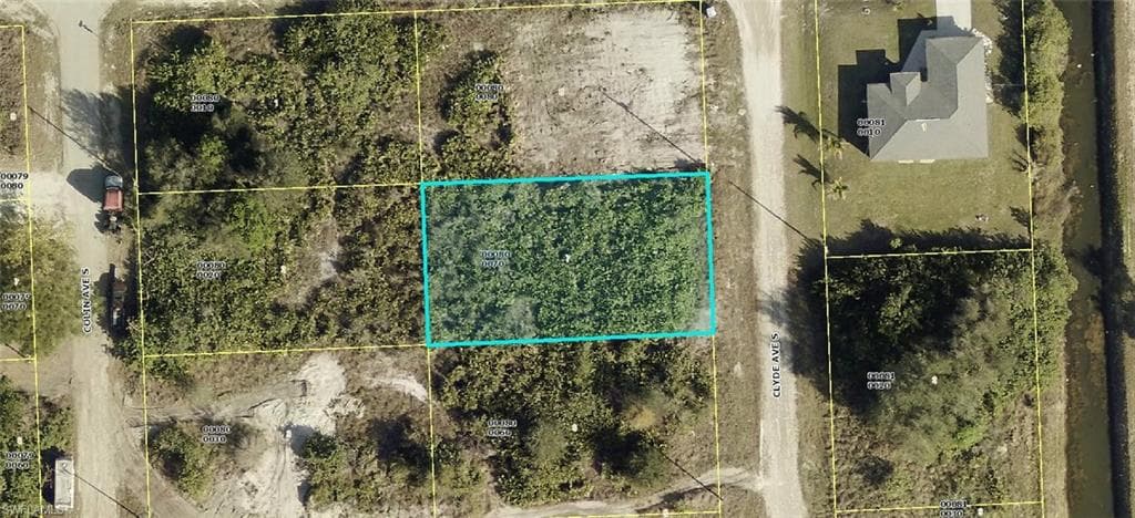 1402 Clyde AVE S LEHIGH ACRES, FL 33976