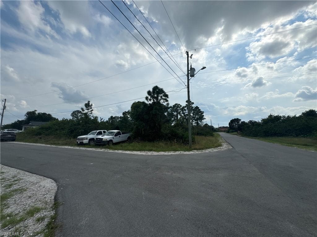5231 6th ST W LEHIGH ACRES, FL 33971