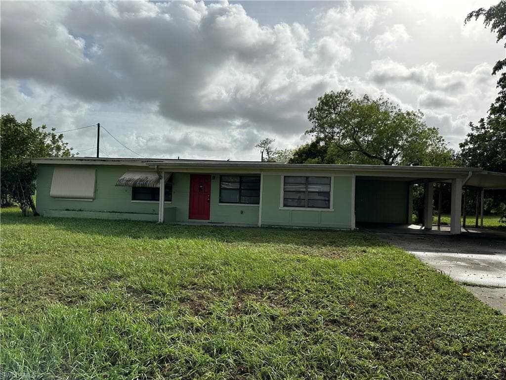 114 McKinley AVE LEHIGH ACRES, FL 33936