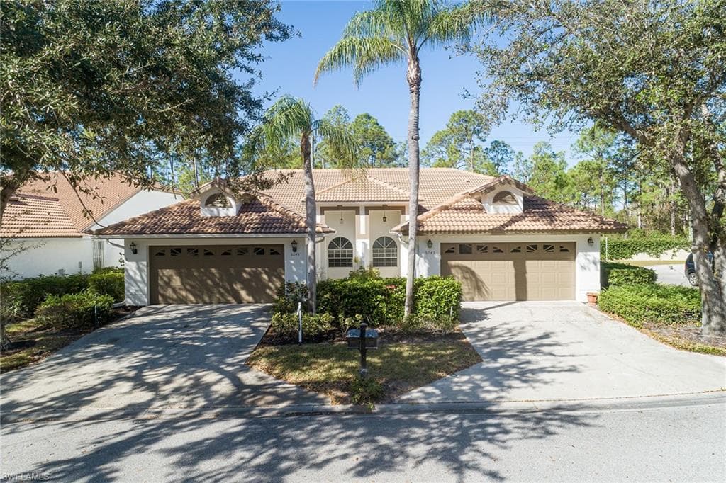 8043 San Vista CIR 10L NAPLES, FL 34109